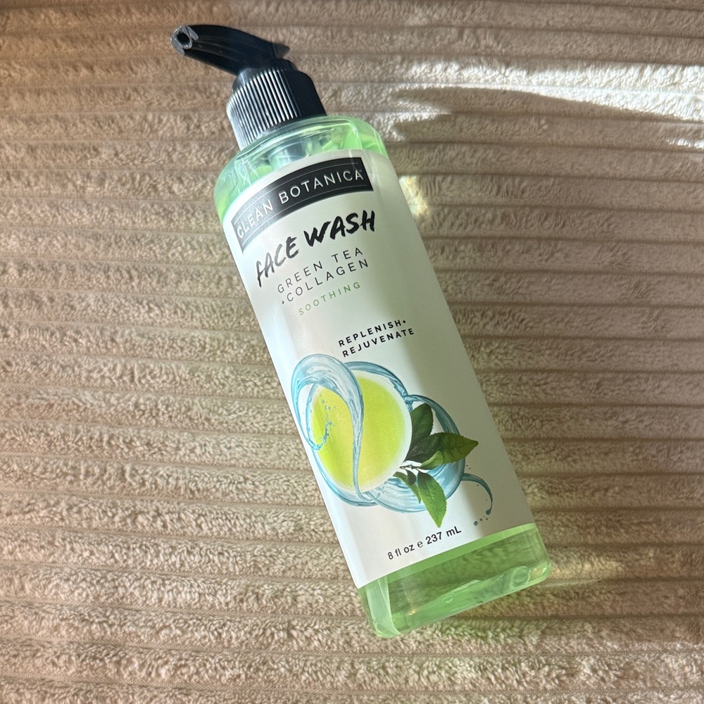 Green Tea & Collagen Face Wash